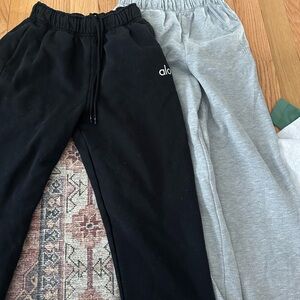 ALO sweatpants in Black and Gray xxs